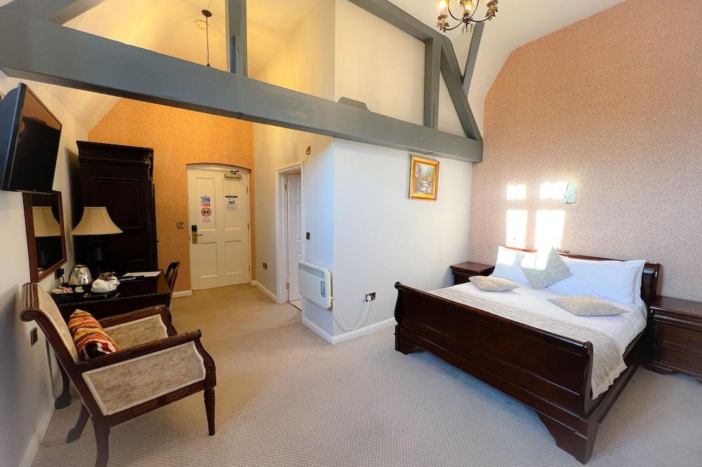 Castle Bromwich Hall Hotel, Sure Hotel Collection by Best Western — 2