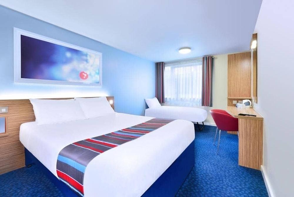 Travelodge Inverness Fairways — 8