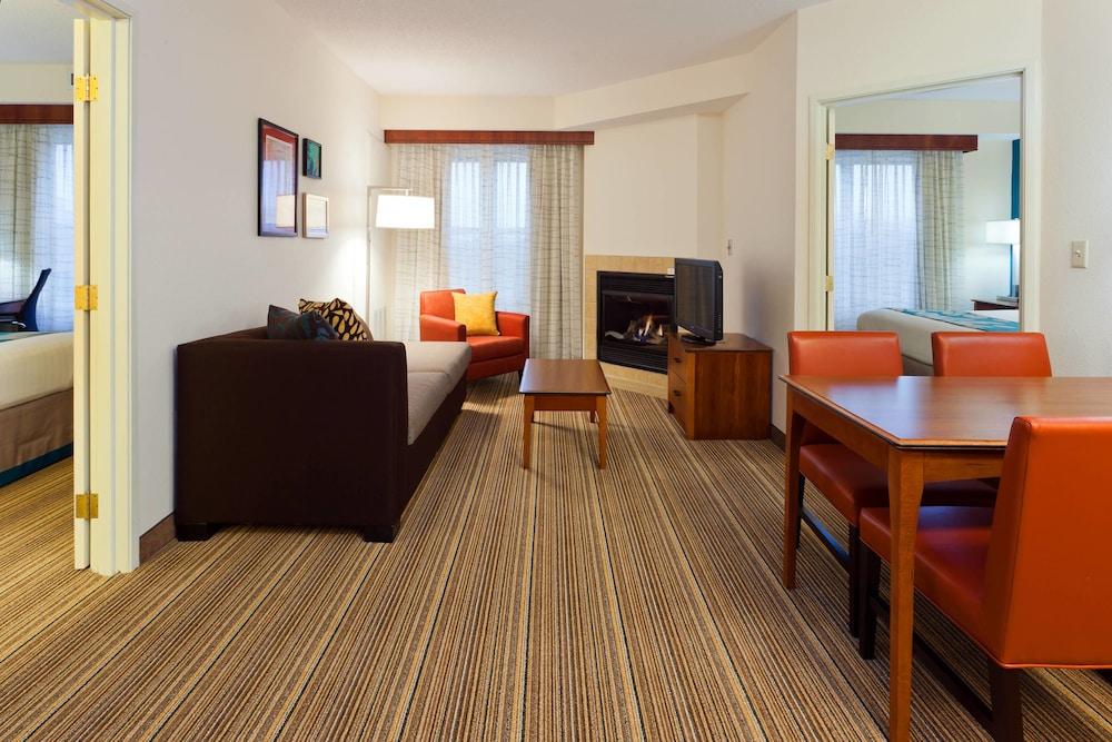Residence Inn Indianapolis Carmel — 10