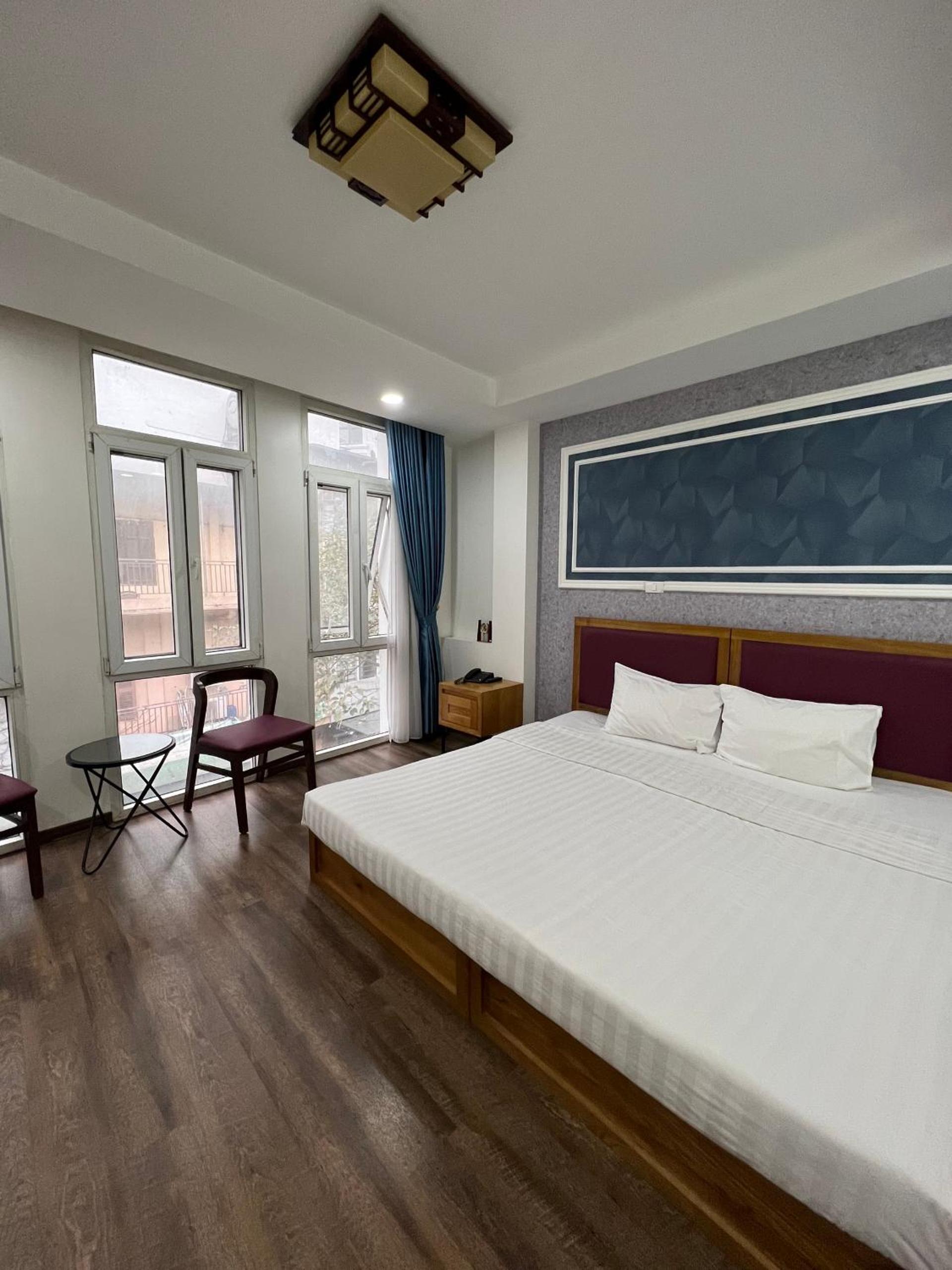 Holiday Suites Hotel & Spa Hanoi — 9