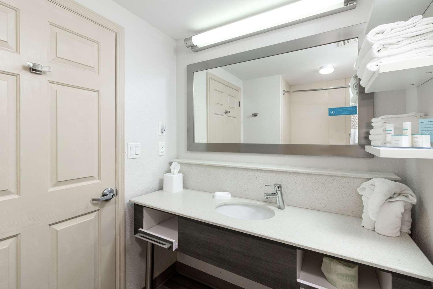 Hampton Inn Daytona Shores-Oceanfront — 1