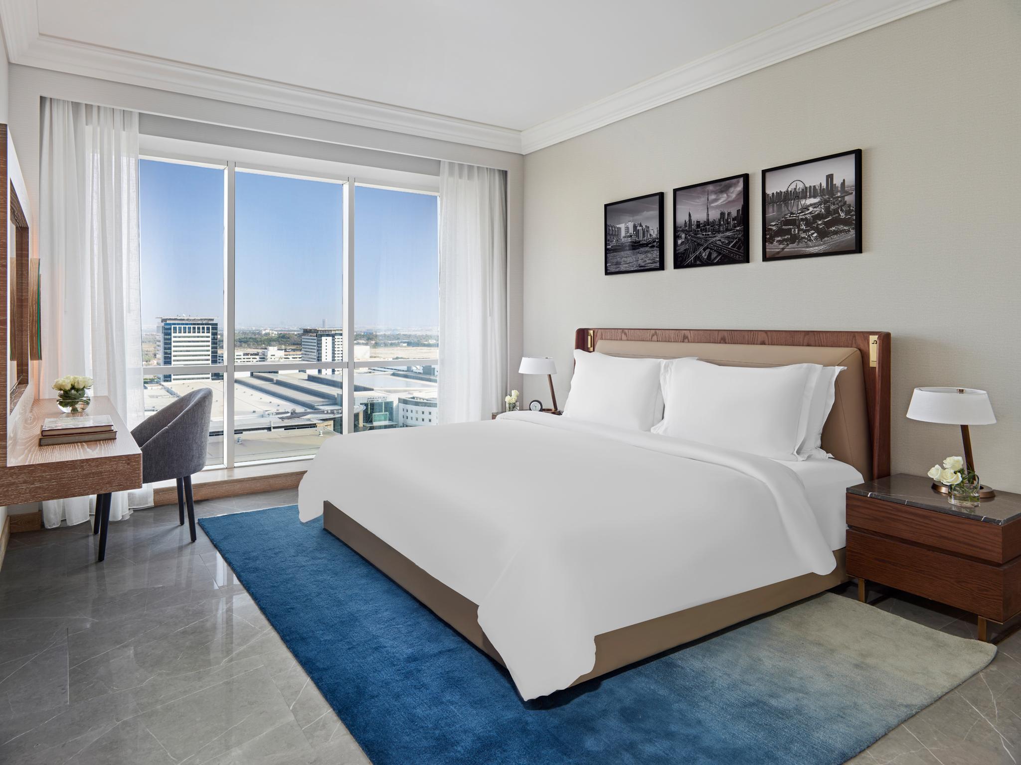 Fairmont Hotel Dubai — 5