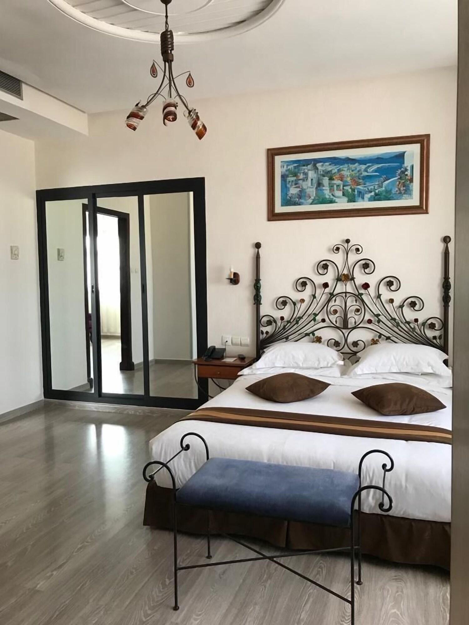 Hotel Colombe — 7