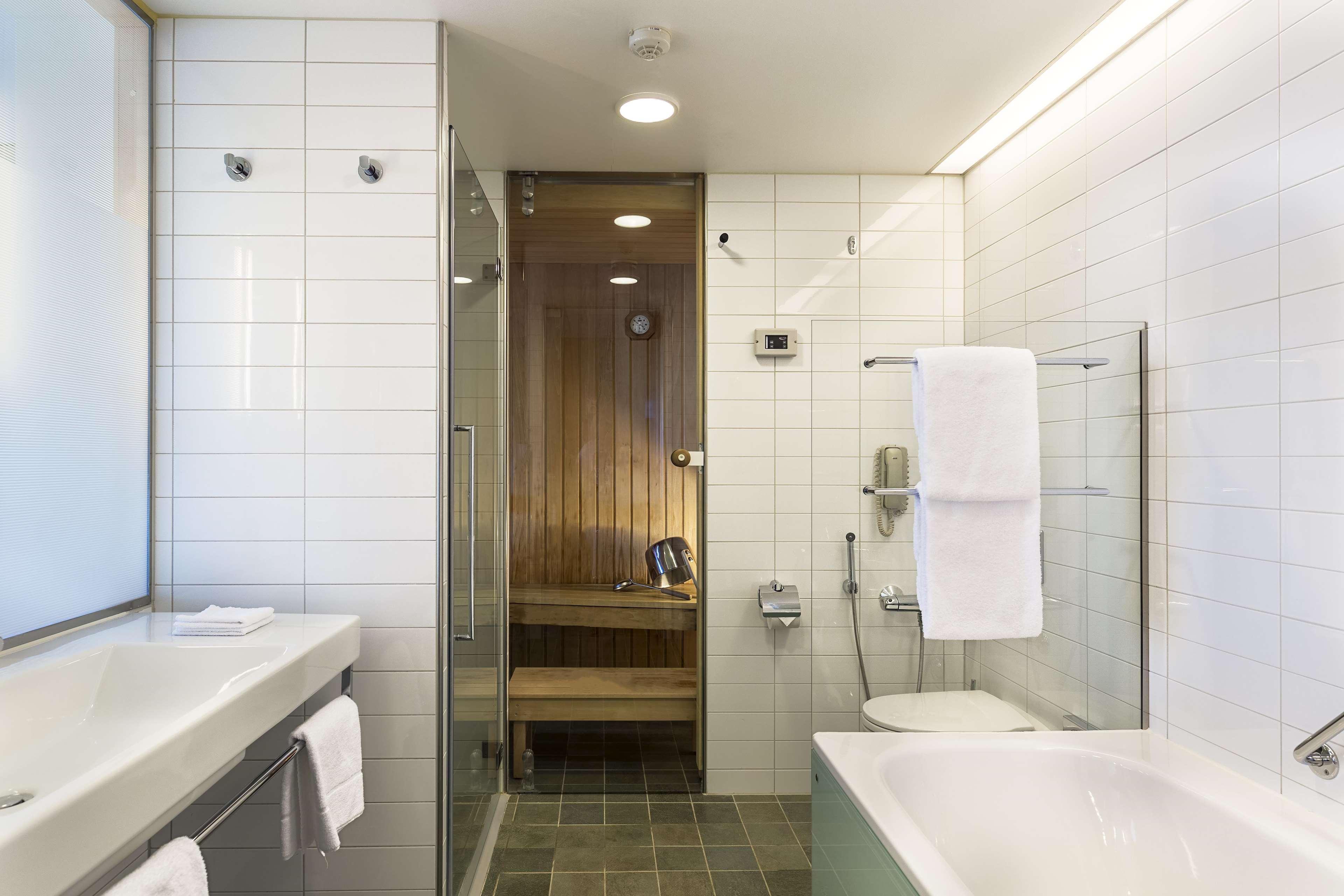 Hilton Helsinki Airport — 7
