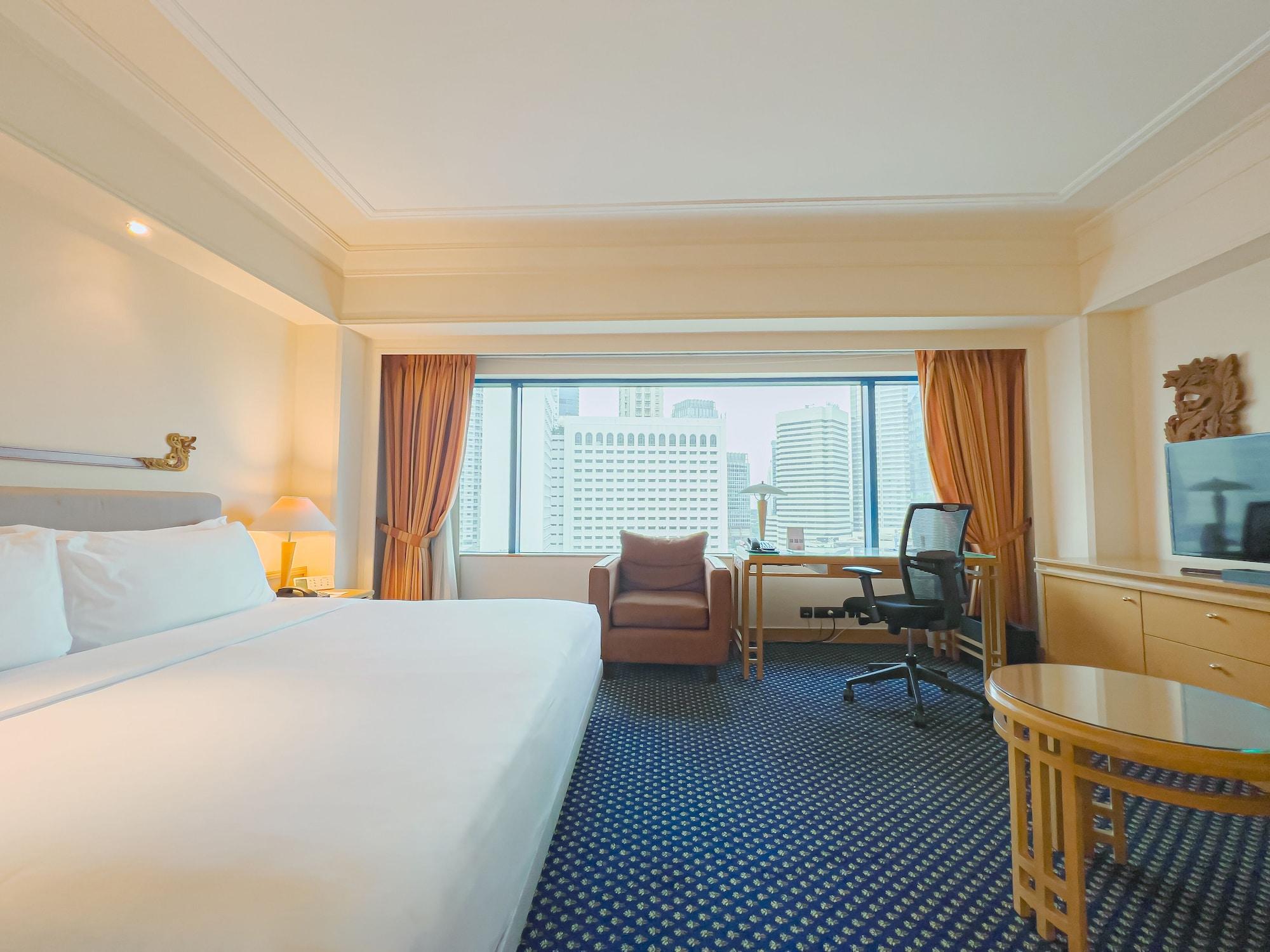 LE MERIDIEN JAKARTA — 10
