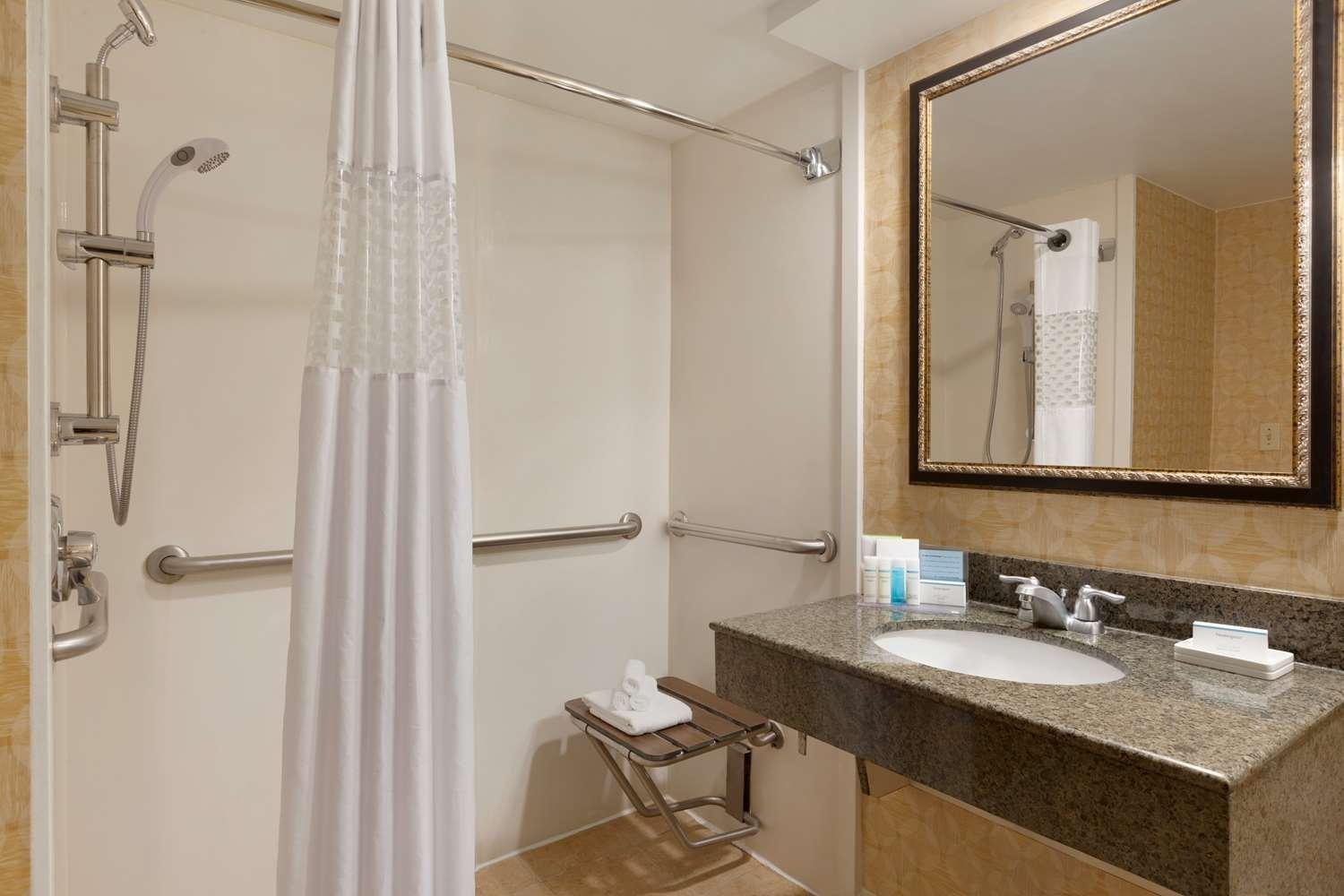 Hampton Inn Miami Airport West — 2