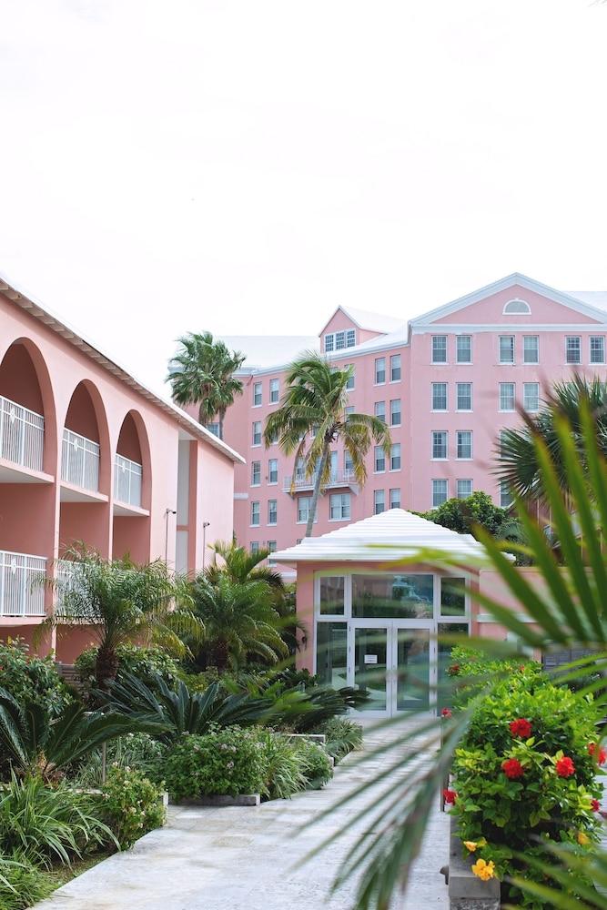 Hamilton Princess and Beach Club - a Fairmont Managed Hotel — 6