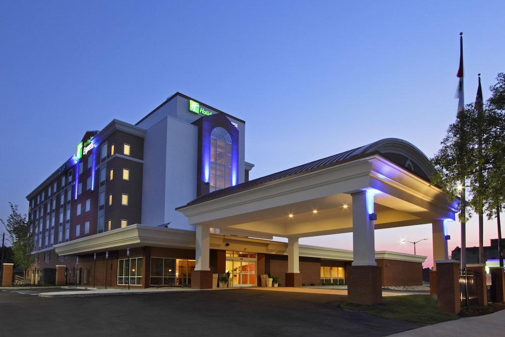 Holiday Inn Express Augusta Downtown — 2