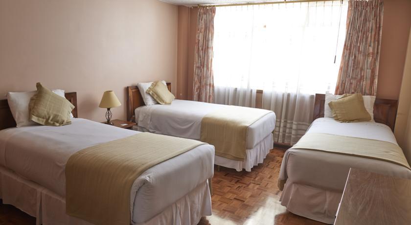 Hotel Embassy 1096188 — 10