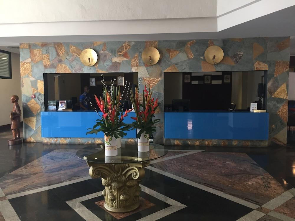 La Palm Royal Beach Hotel — 8