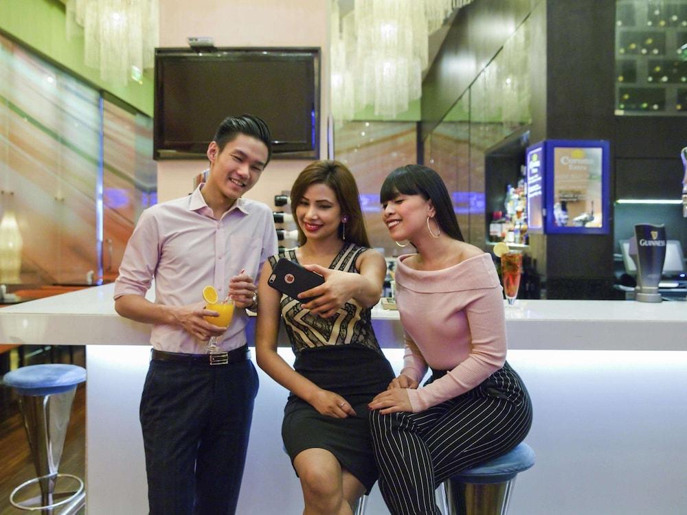 Ibis Mall Avenue Dubai — 9