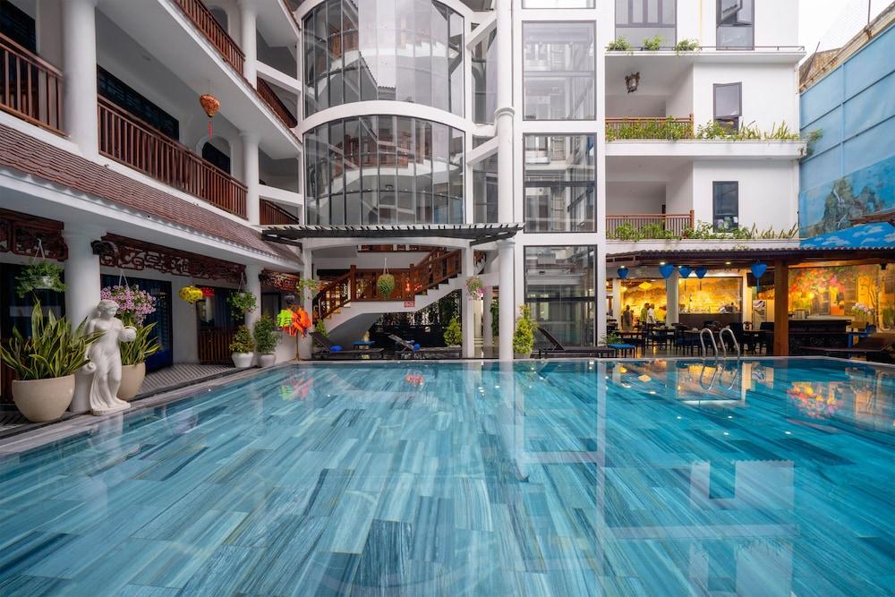 Thanh Binh Central Hotel — 8