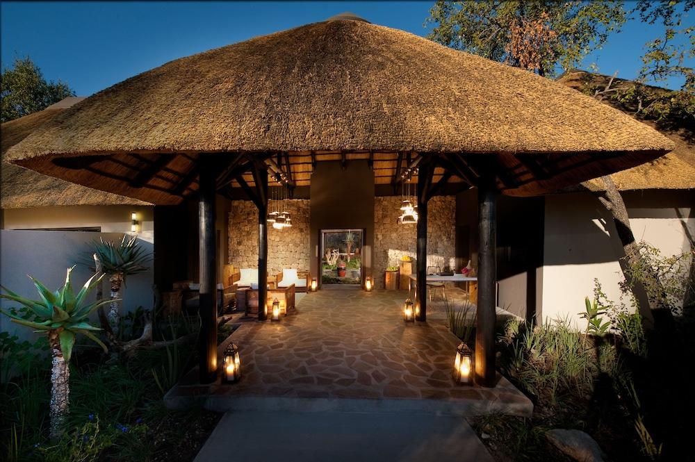 Mokuti Etosha Lodge 1112028 — 7