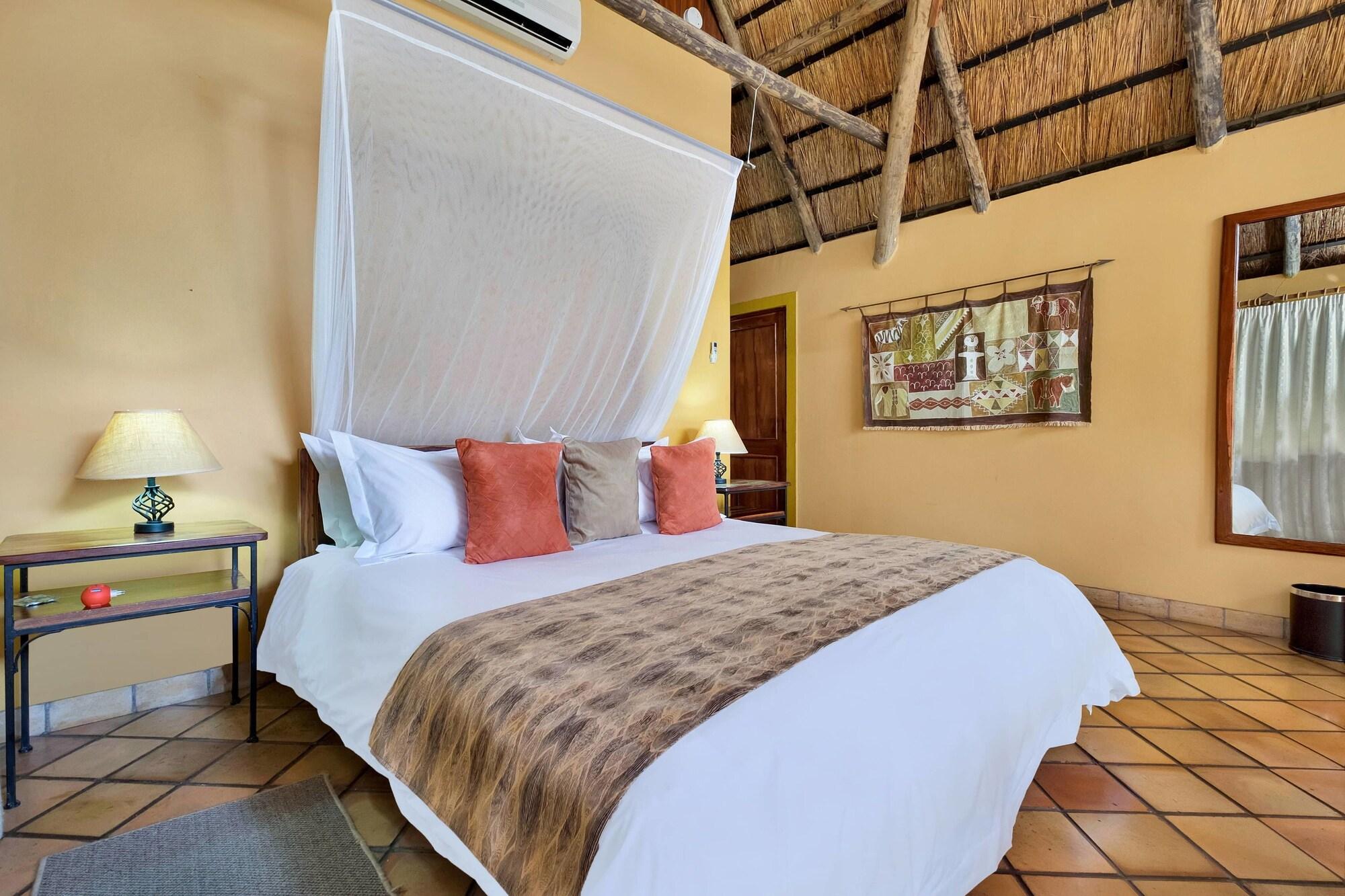 Protea Hotel by Marriott Lusaka Safari Lodge — 10