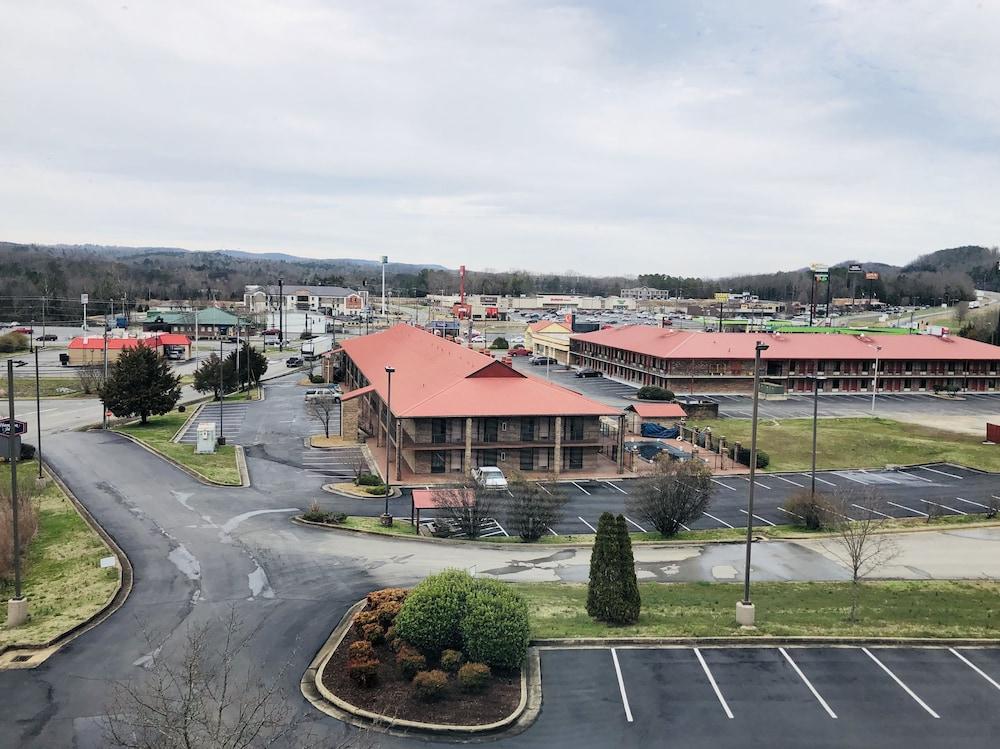 Hampton Inn Ft Payne — 8