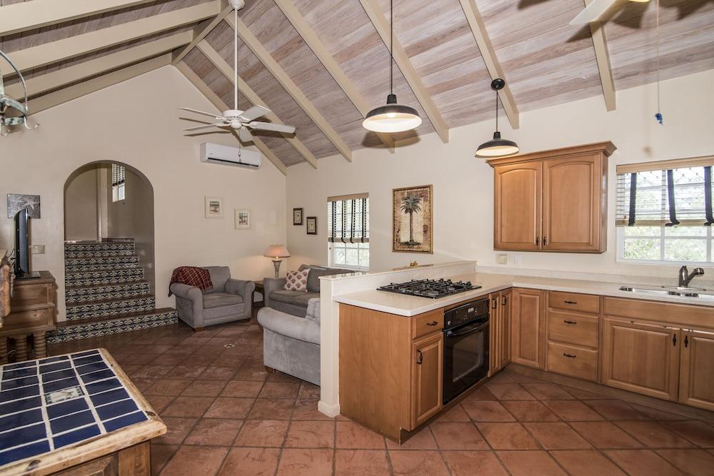 Grace Bay Beach Ocean Villas — 9