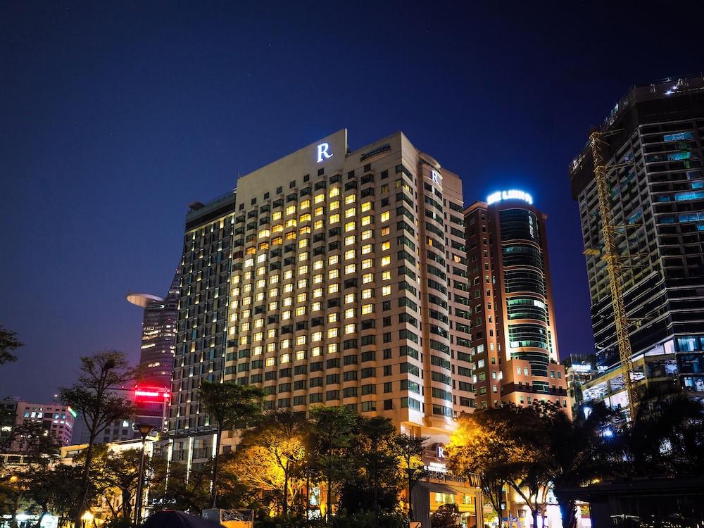 RENAISSANCE RIVERSIDE HOTEL SAIGON — 2