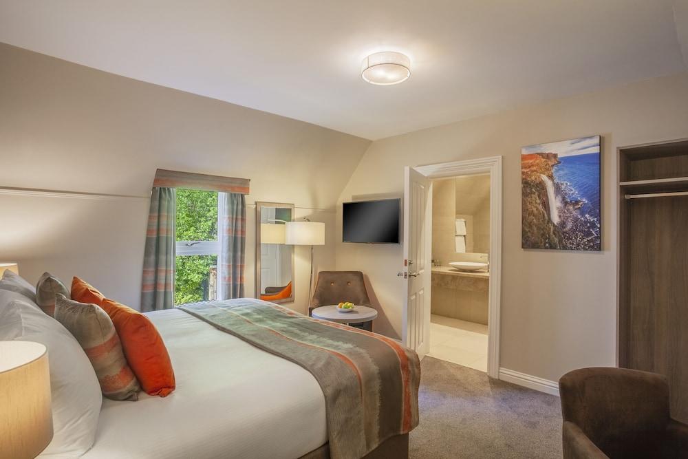 CUILLIN HILLS HOTEL — 7