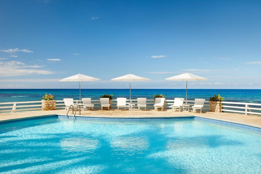 Couples Sans Souci - Adults Only