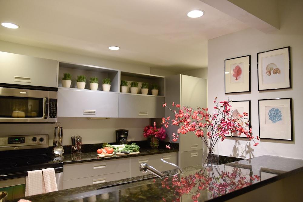 Princess Heights Luxury Boutique Condo Hotel — 6