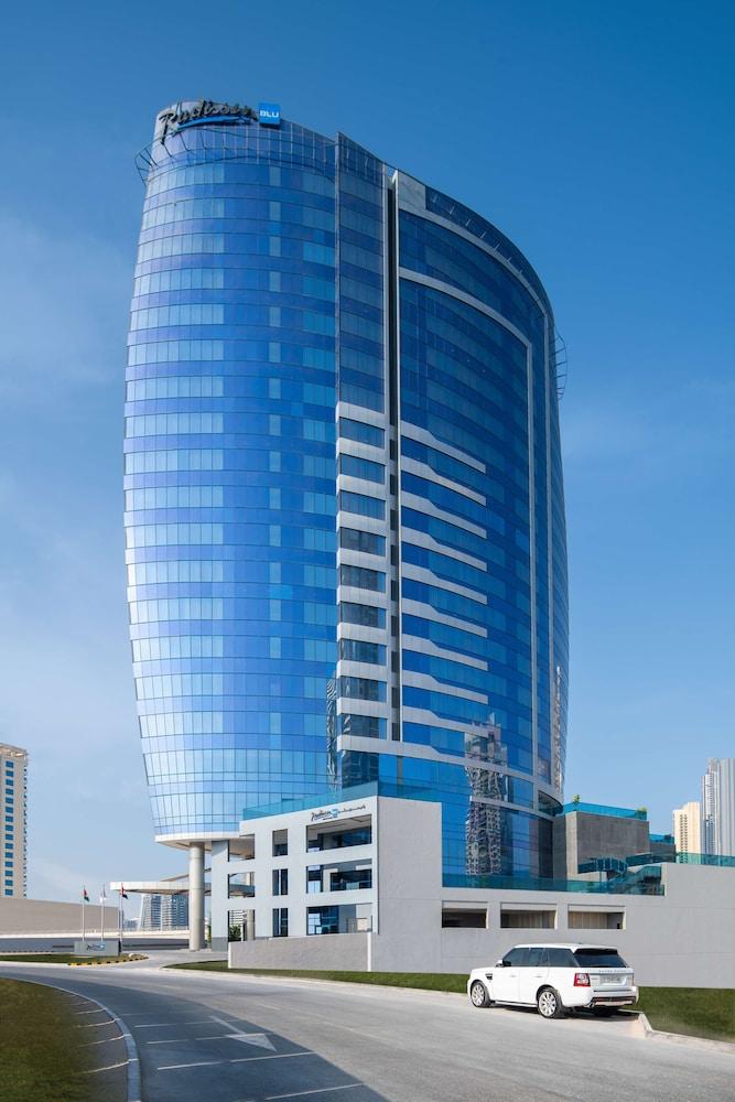 Radisson Blu Dubai Canal View — 3
