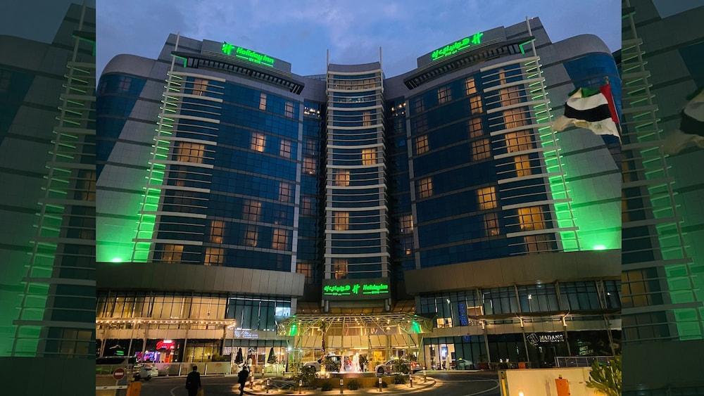Holiday Inn Abu Dhabi Hotel — 7