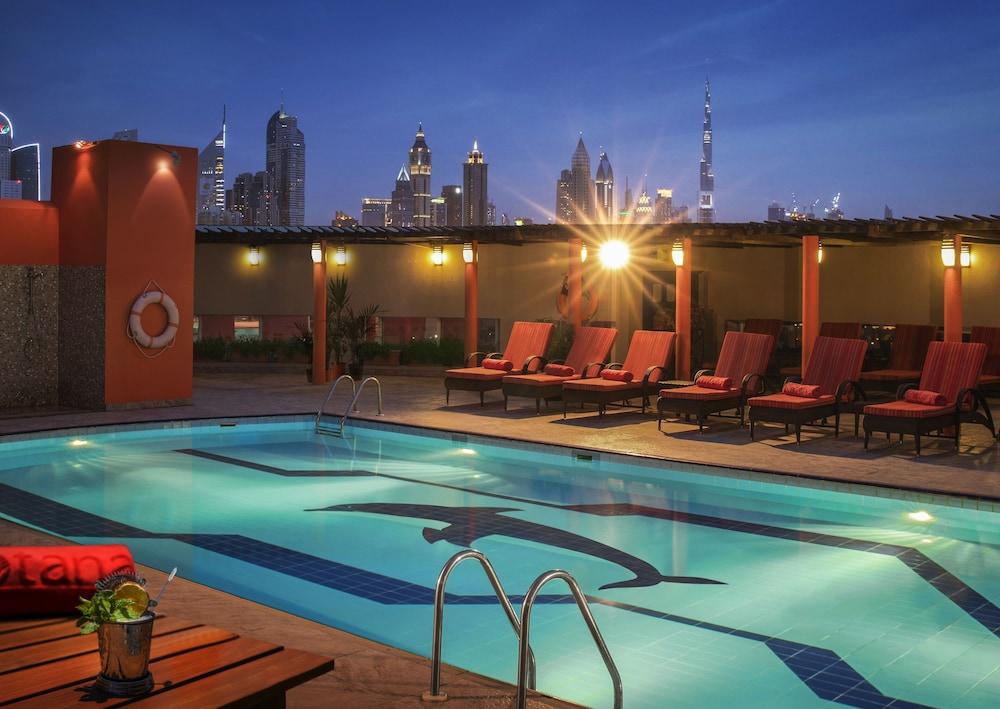 Jumeira Rotana Hotel — 1