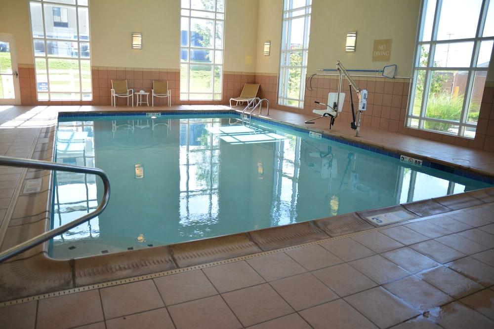 Candlewood Suites Youngstown West - Austintown, an IHG Hotel — 2