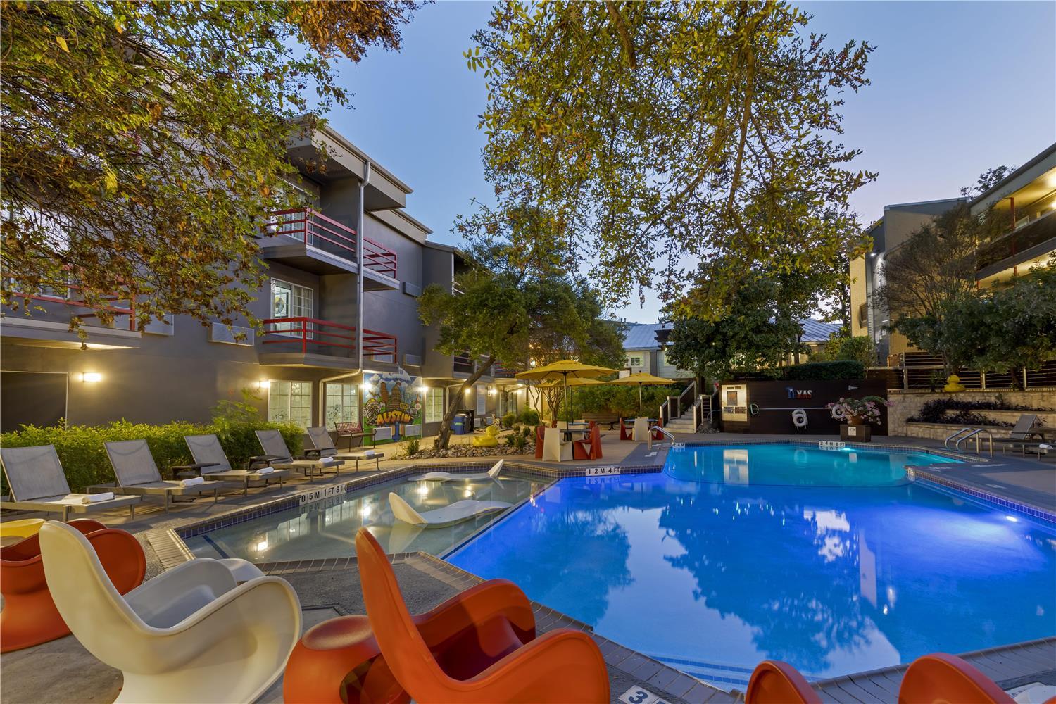 Aiden Austin City Hotel — 8