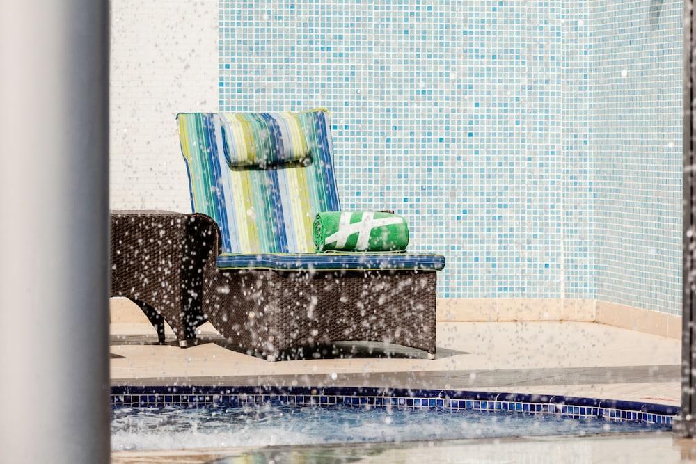 Holiday Inn Dubai Al Barsha — 7