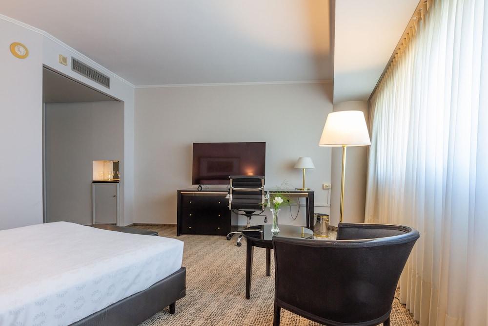 Quinto Centenario Hotel — 5