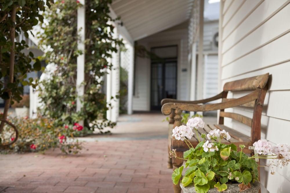 THE MARTINBOROUGH HOTEL 89089 — 5