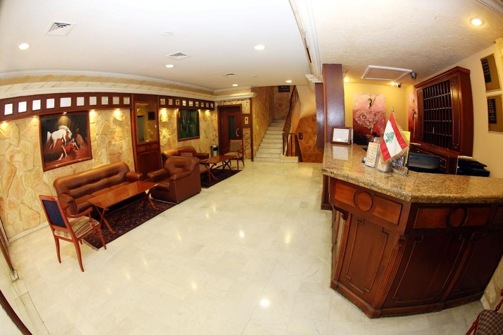 Le Marly Hotel — 6