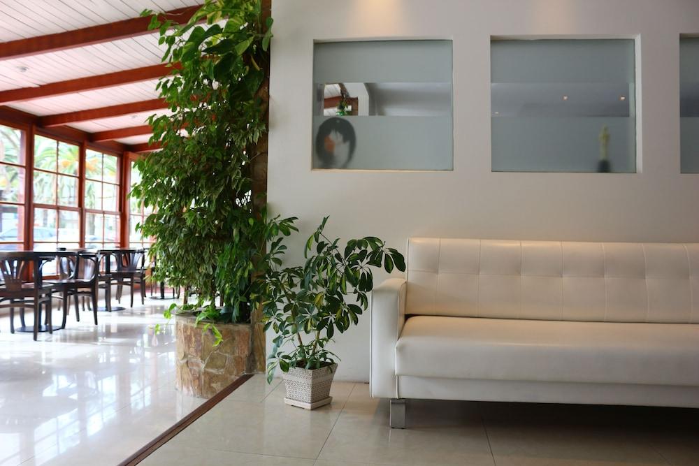 Hotel San Martin — 8