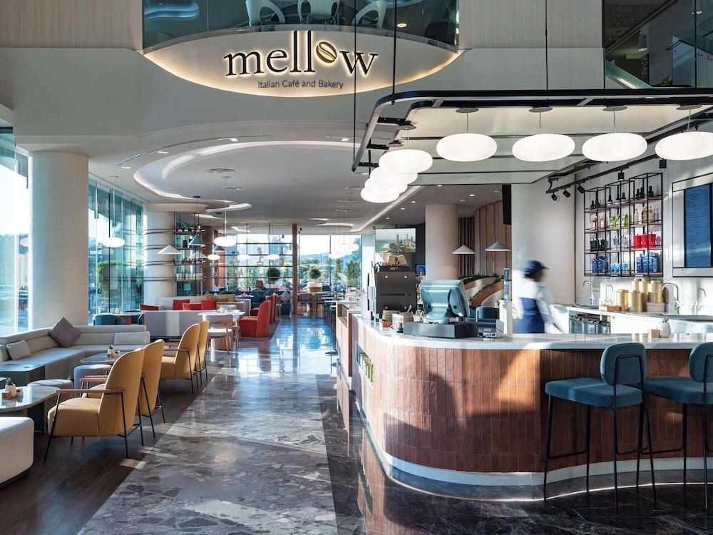 Novotel Abu Dhabi Al Bustan — 7