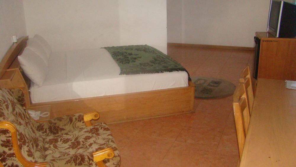 Grand View Hotel 1146188 — 9