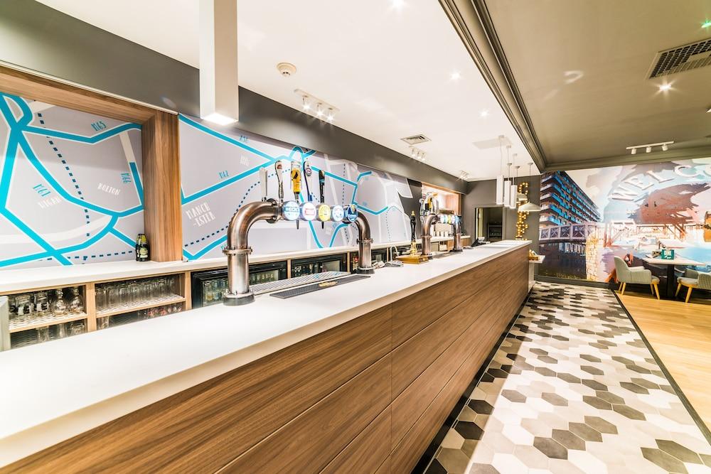 HOLIDAY INN LEEDS BRIGHOUSE — 7