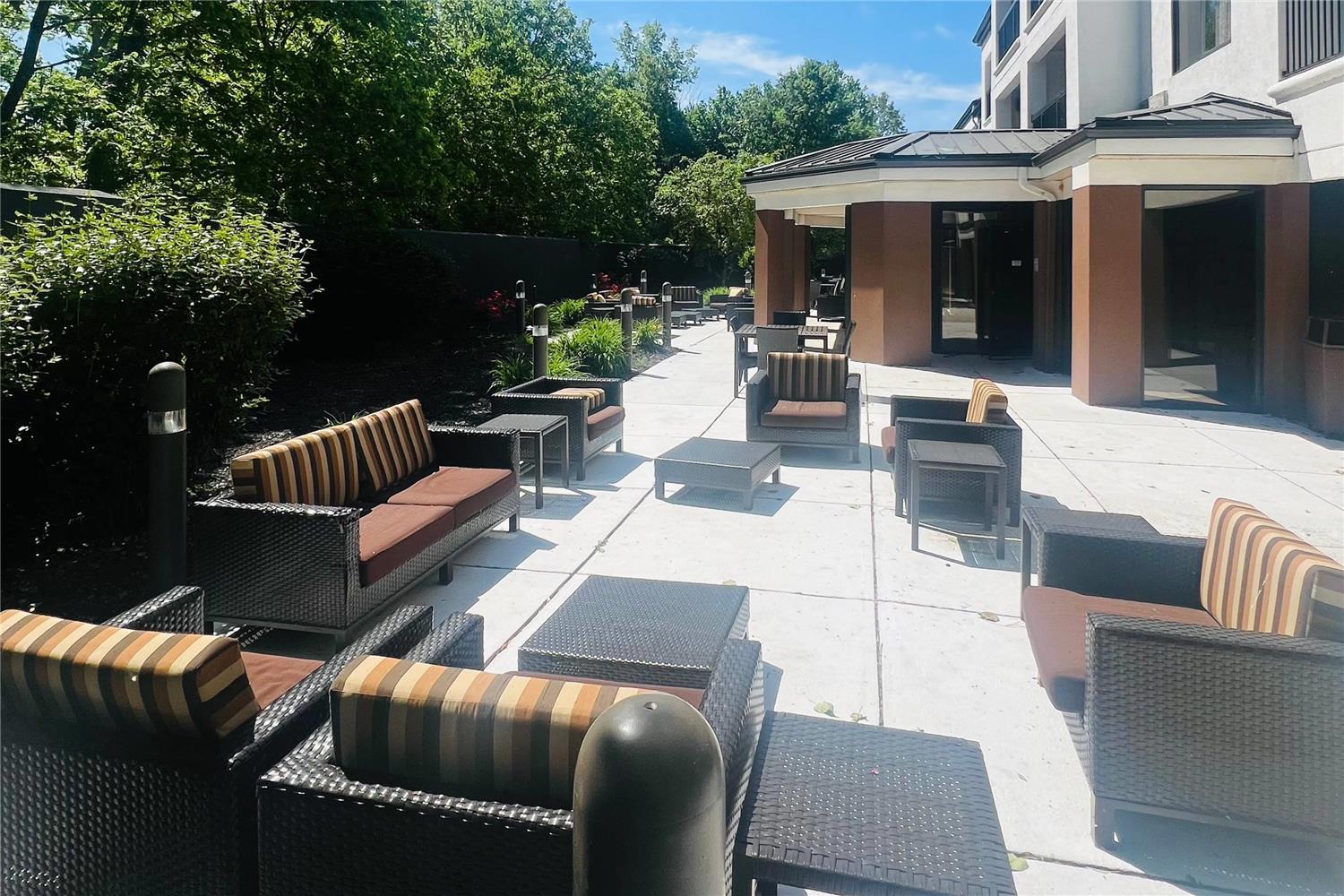 Country Inn & Suites by Radisson, Columbus-Edinburgh — 2