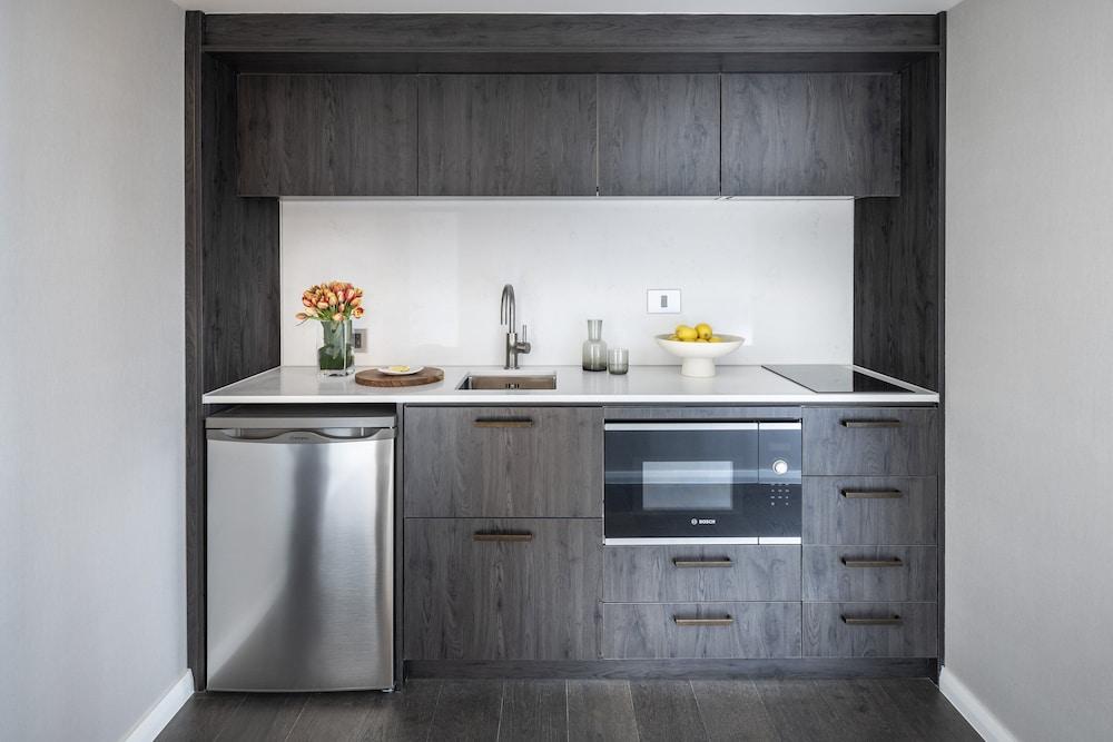 Cordis Auckland 87016 — 9