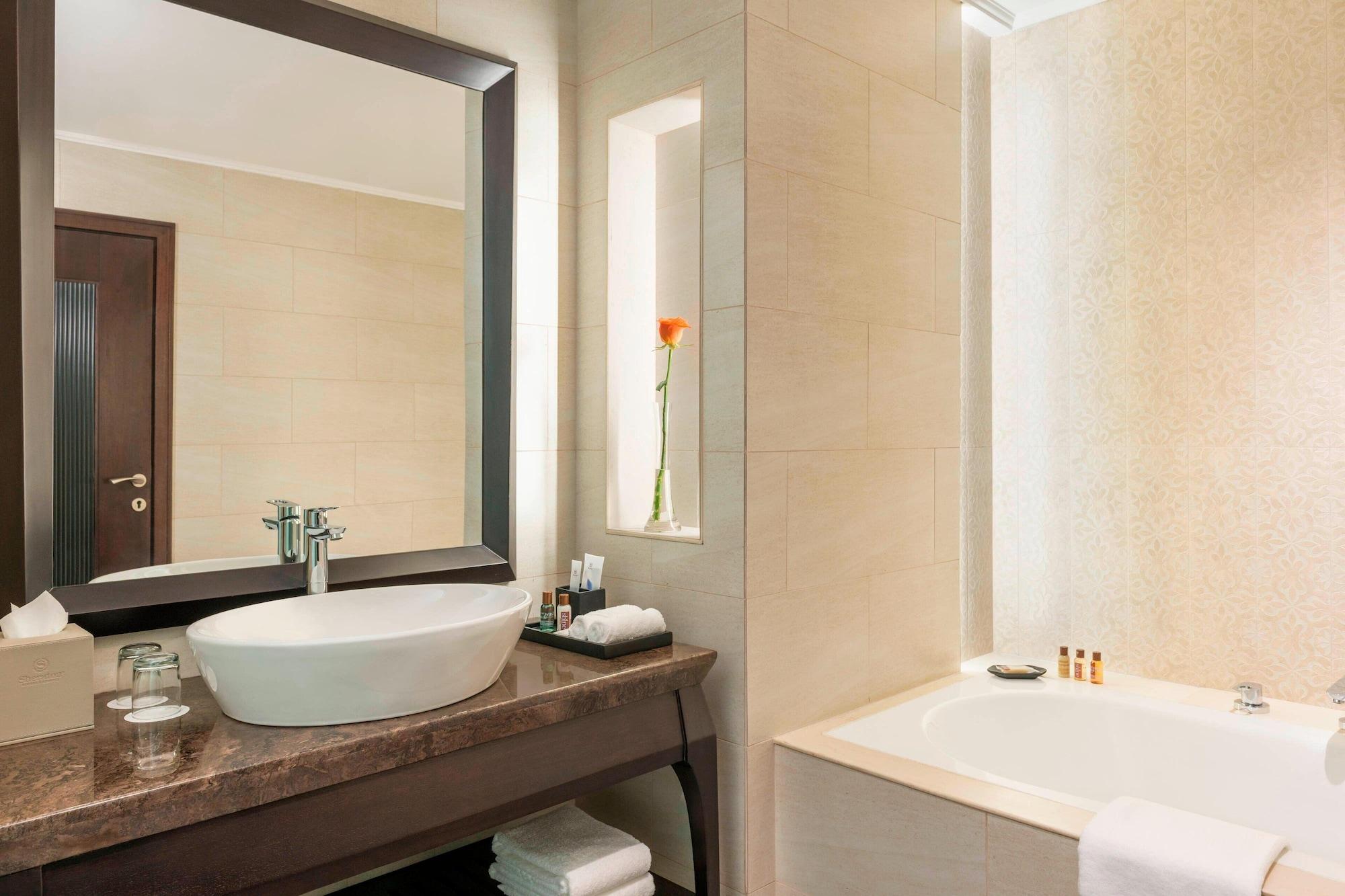 Sheraton Sharjah Beach Resort & Spa — 10