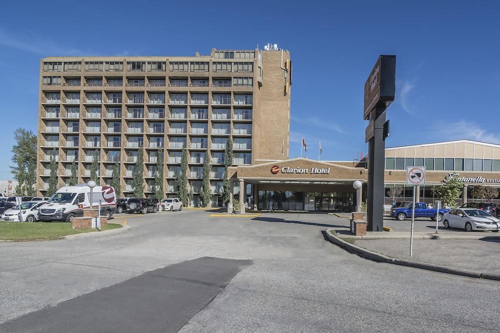 DoubleTree by Hilton Calgary North 83776 — 10