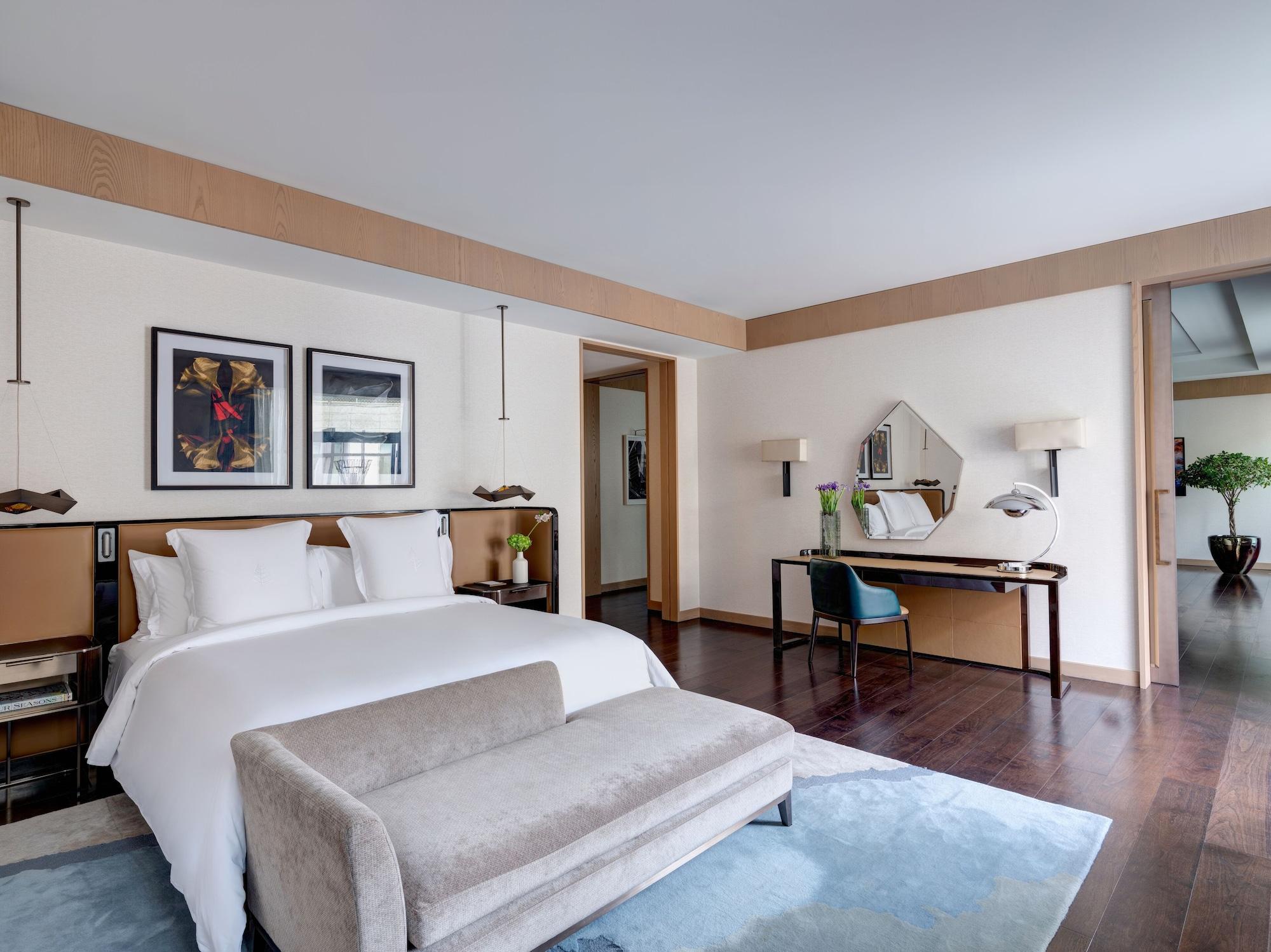 FOUR SEASONS HOTEL DUBAI INTERNATIONAL FINANCIAL CENTRE — 9