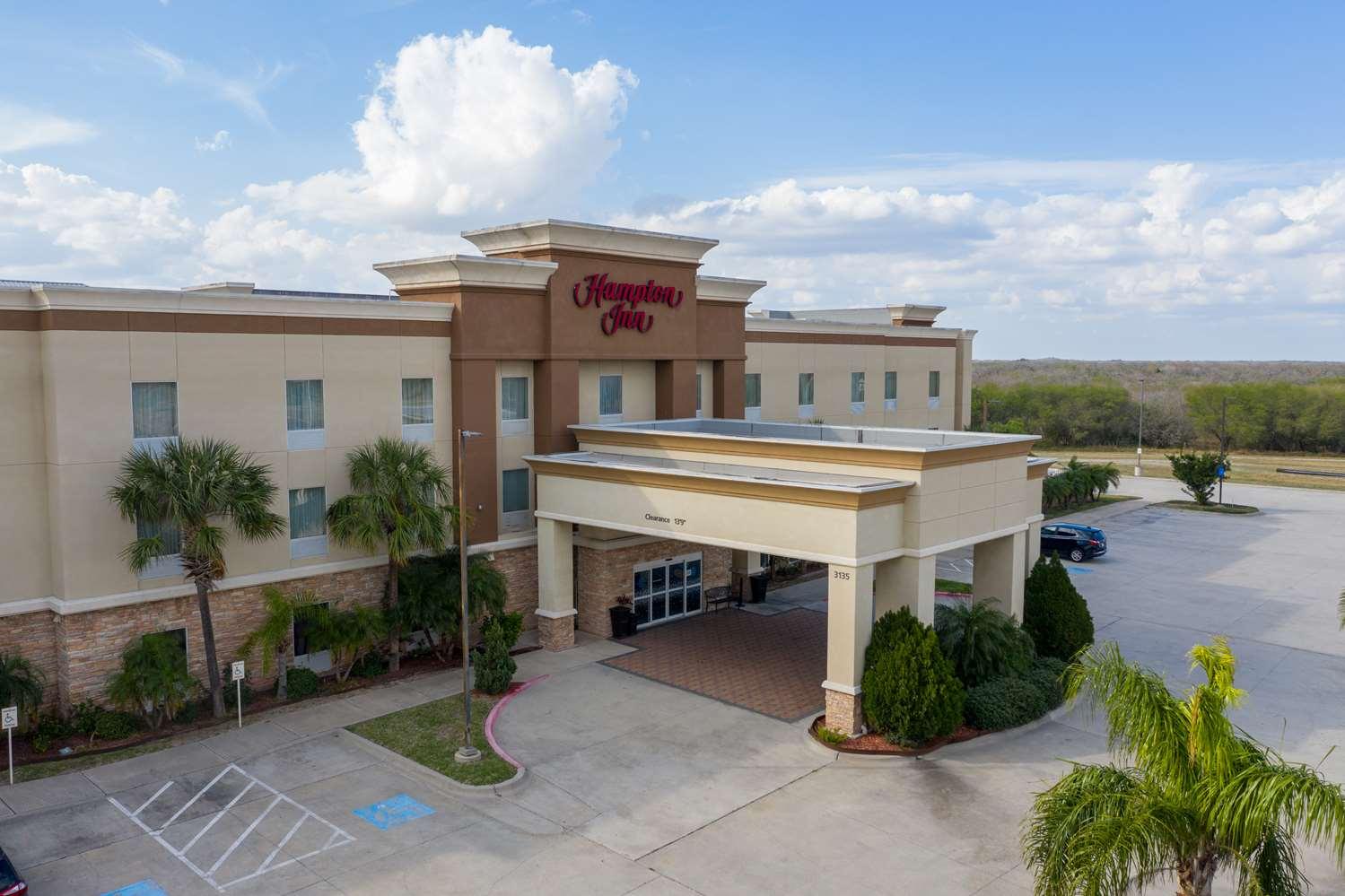 Hampton Inn Alice — 7