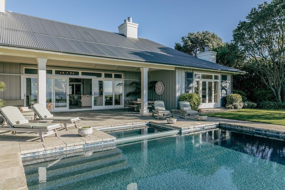 THE LODGE AT KAURI CLIFFS 88998 — 1