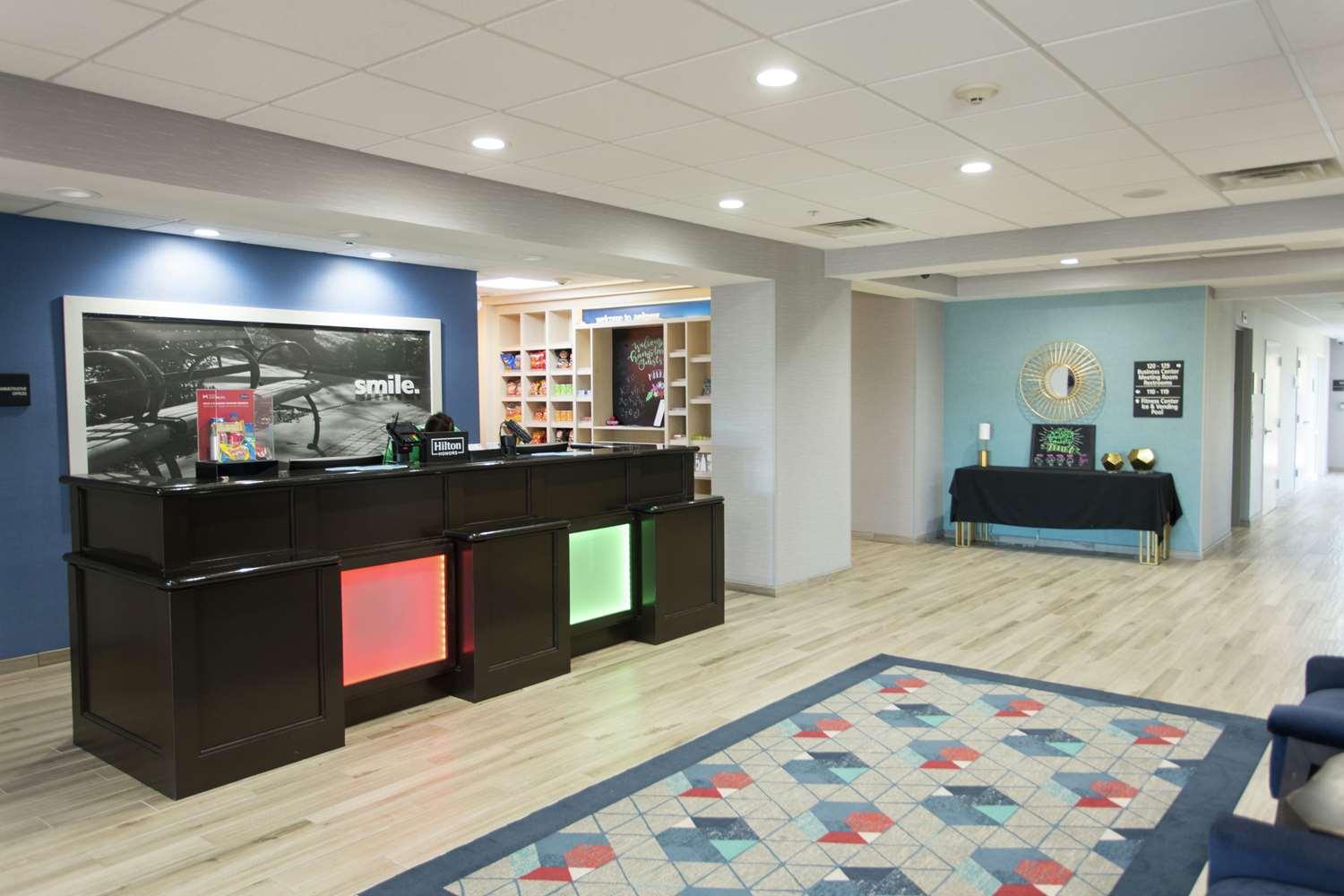 Hampton Inn Suites Ankeny — 7
