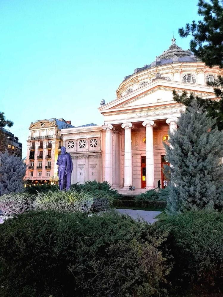 Atrium Hotel Ateneu City Center — 9