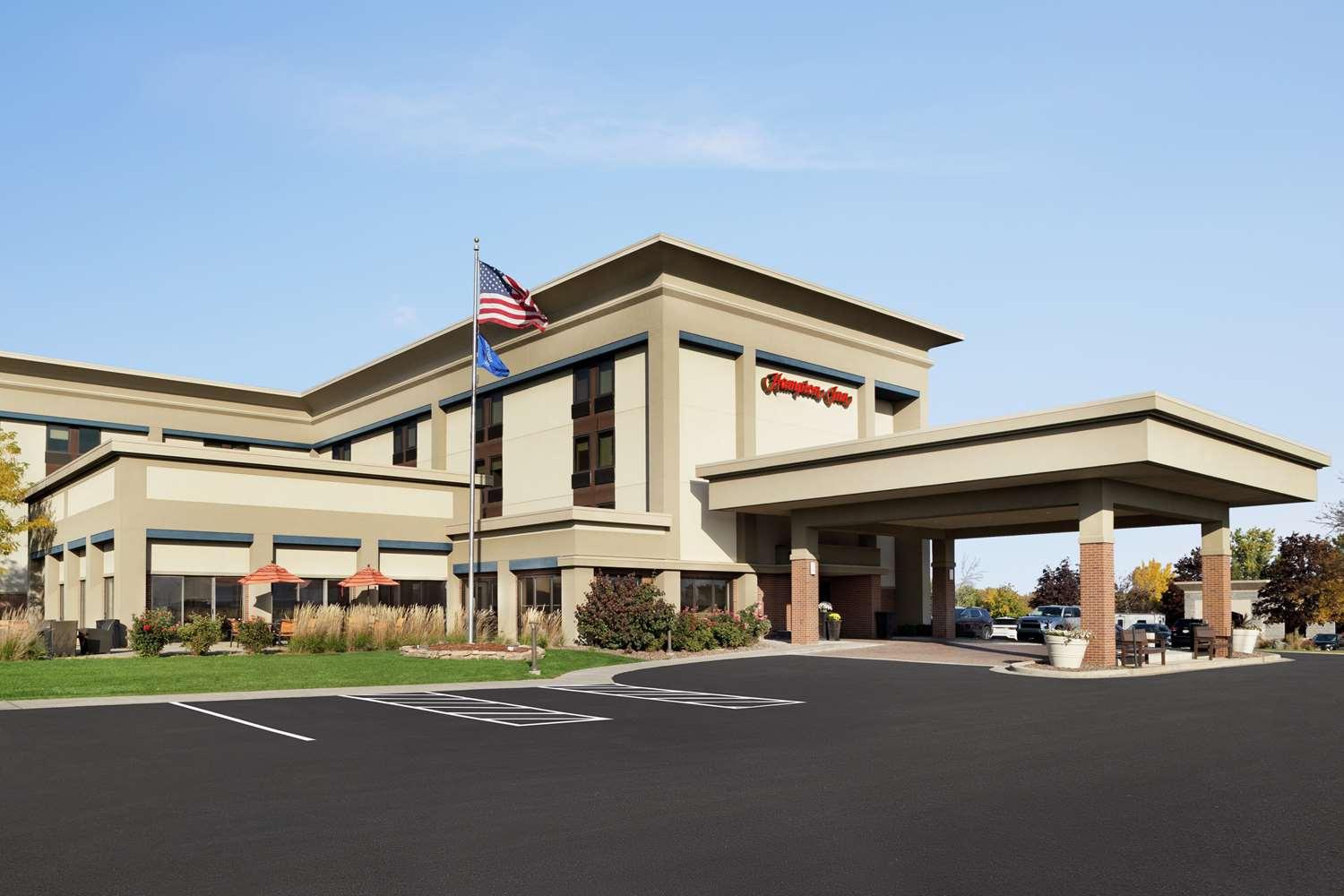 Hampton Inn Milwaukee/Brookfield — 6