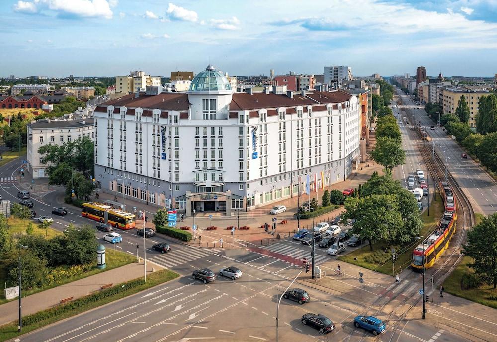 RADISSON BLU SOBIESKI HOTEL WARSAW — 4