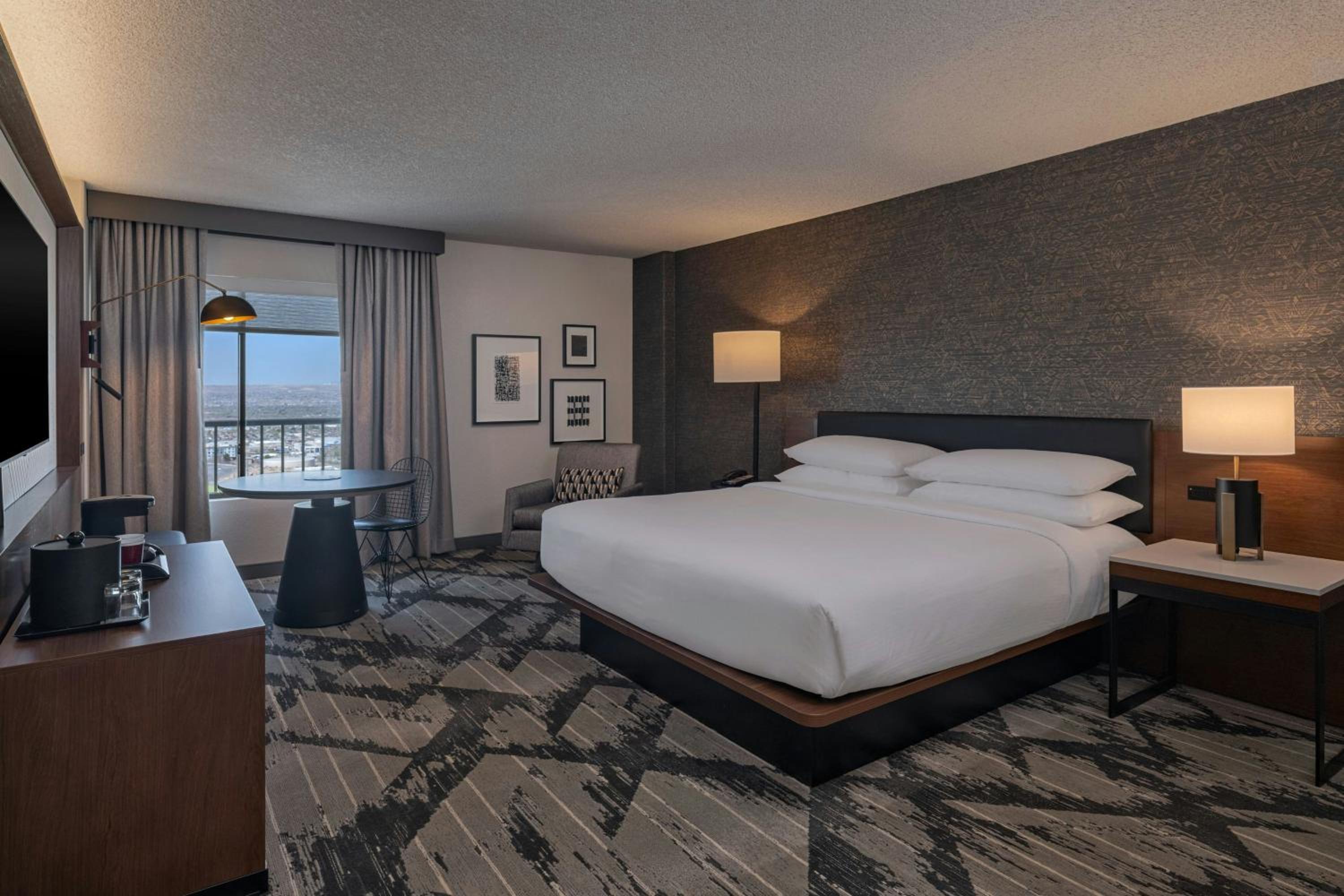 Sheraton Albuquerque Airport Hotel — 8