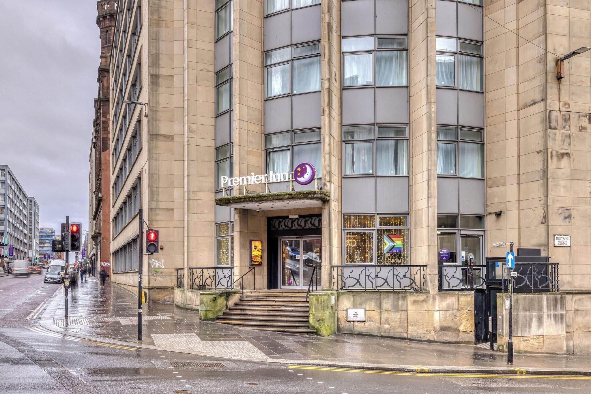 Premier Inn Glasgow City Centre (George Square) Hotel — 3